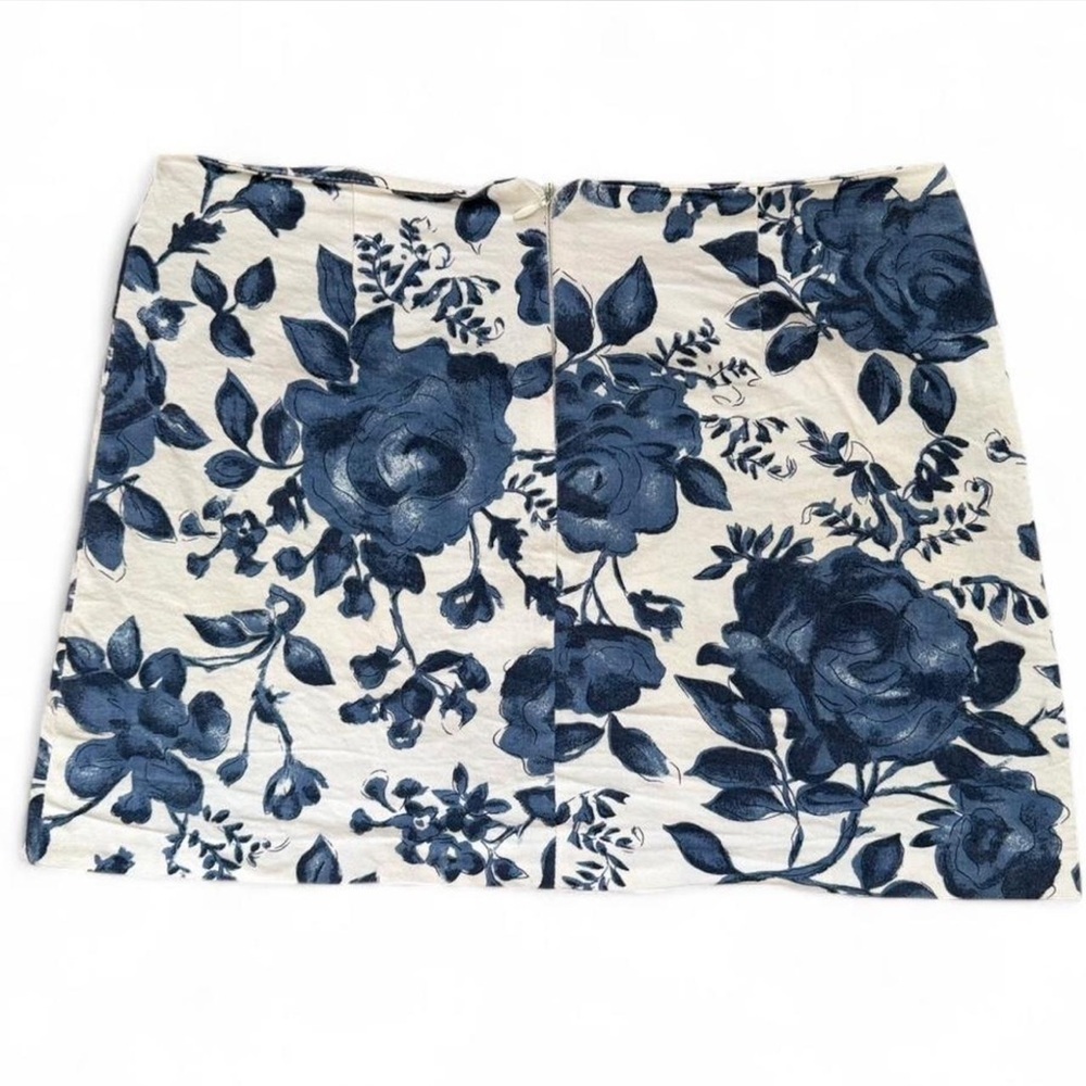 Vintage Y2K Mini Skirt Floral Belted Mini Skirt Navy Belt Silver Accent Slit - Picture 5 of 11